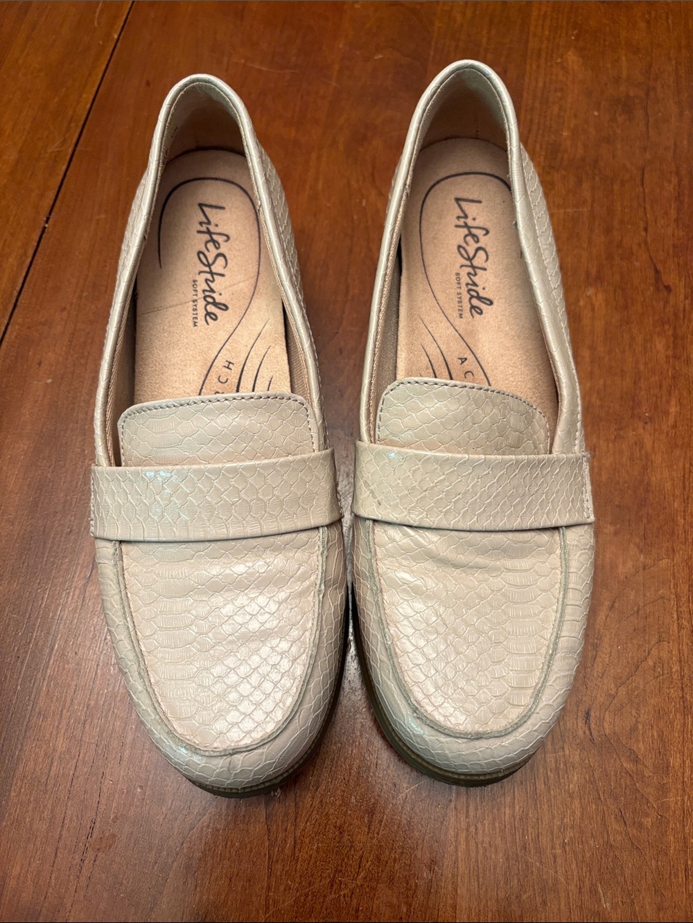 Life Stride Women's Beige Taupe Penny Loafers